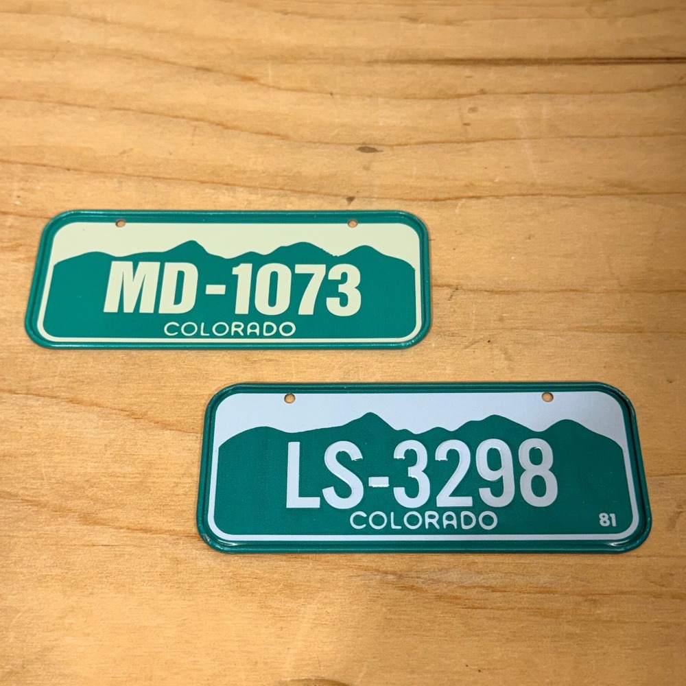 Colorado Novelty Bike License Plate 1980s Green Vintage Mountain Decor‎ 2pc Set